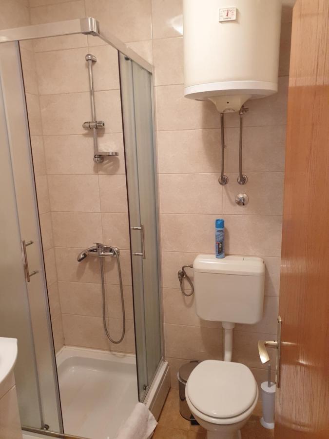 Apartmani I Sobe Jusic Rab Town Exterior photo
