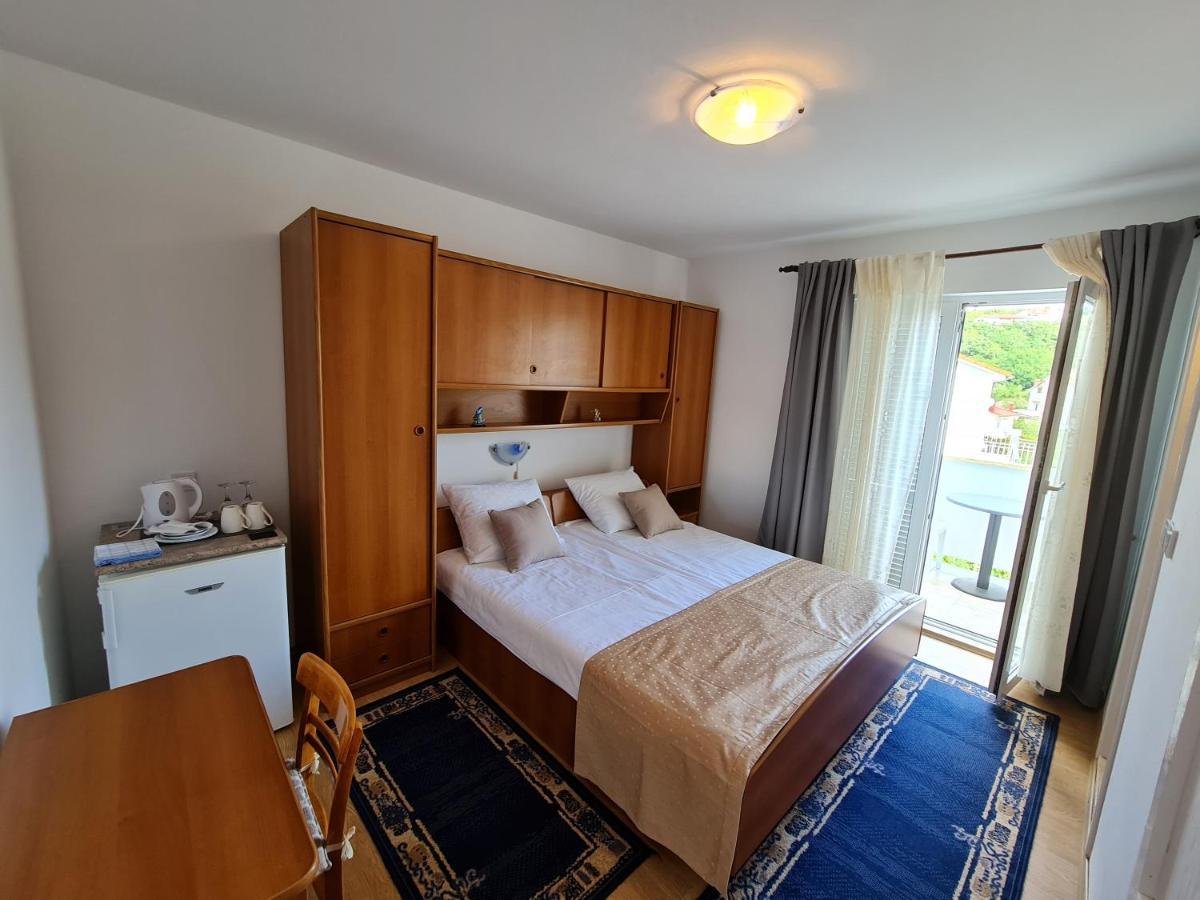 Apartmani I Sobe Jusic Rab Town Exterior photo